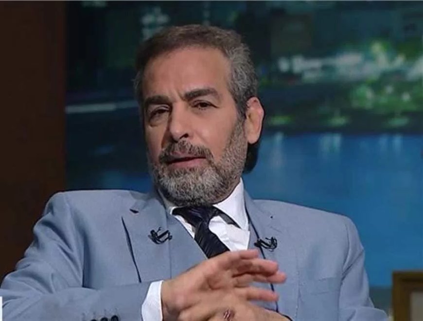 أحمد عبد العزيز يحصد جائزة الإبداع والتميز بمهرجان  همسه للاداب والفنون