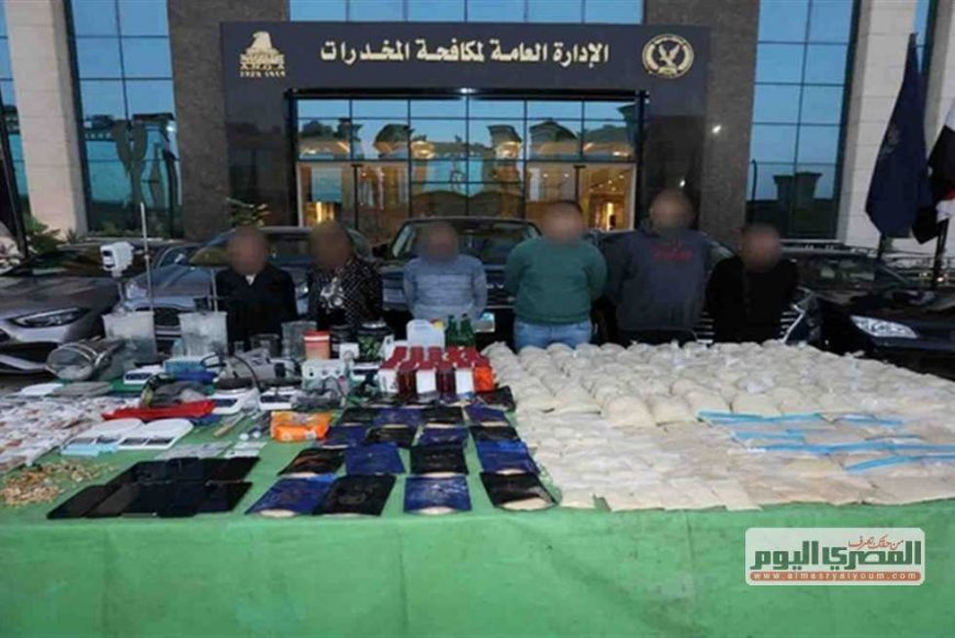 ضابط مكافحة المخدرات في قضية سارة خليفة: «نشاط العصابة اعتمد على الترويج بسيارات وهواتف خاصة»