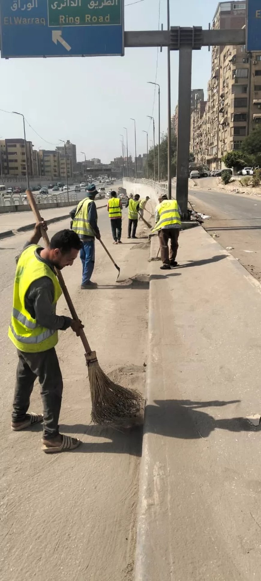 محافظ الجيزة يكلف بمضاعفة حملات النظافة عقب انكسار الموجة الحارة