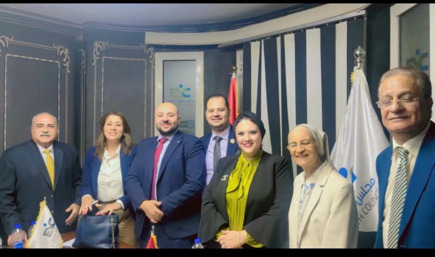 مجلس الشباب يناقش “كيف تحمي الأسرة الصغار من أضرار مواقع التواصل”؟