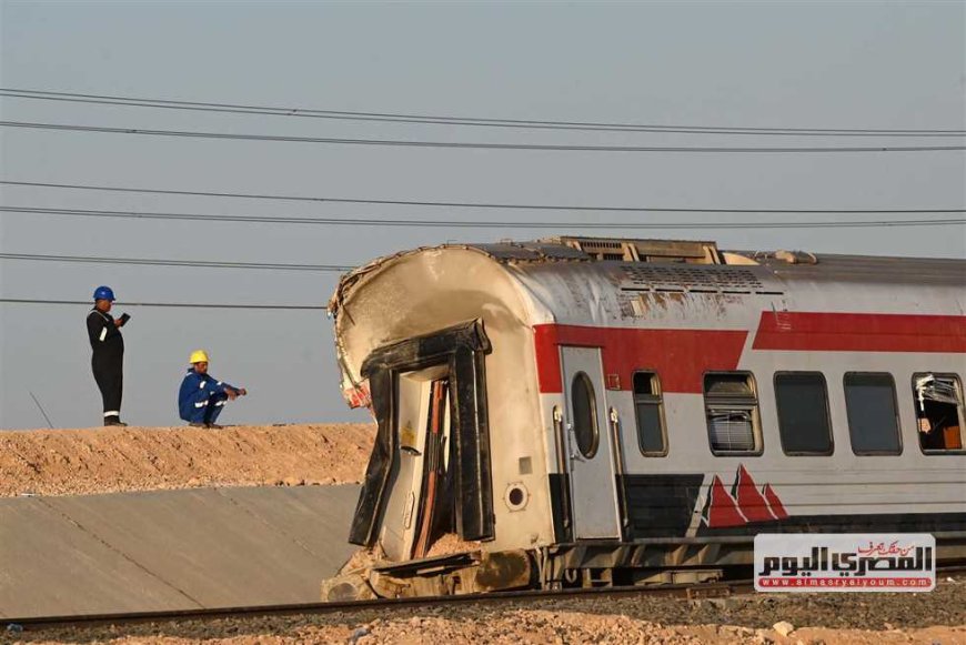مندوب السلامة بـ«السكة الحديد»: «كسر في مسامير البوجي وراء انقلاب قطار مطروح» (فيديو)