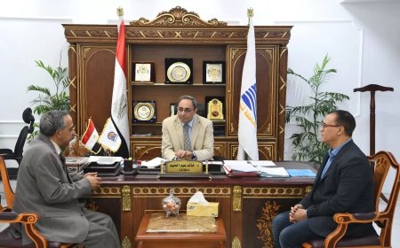 محافظ قنا لوكيل “الشباب والرياضة” الجديد: تطوير شامل لمراكز الشباب واستاد نجع حمادي بوابة للبطولات الدولية