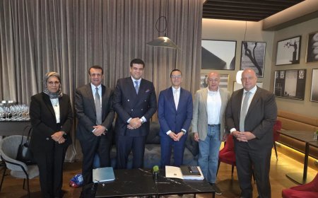 وزير الاستثمار  يستقبل وزير التجارة التونسي لبحث سبل تعزيز العلاقات الاقتصادية المشتركة