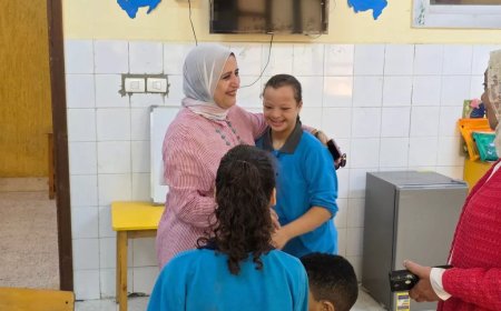 مديرة تعليم الشروق تتابع انتظام الدراسة بمدرسة طبري الشروق المتكاملة