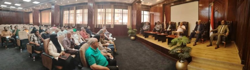 رئيس “تجارية الجيزة” يعقد اجتماعًا موسعًا مع التجار المشاركين في معرض أهلاً مدارس