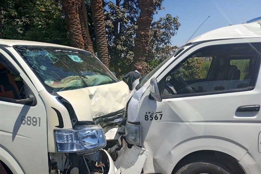 إصابة 14 شخصًا في انقلاب سيارة ميكروباص أعلى كوبرى قليوب