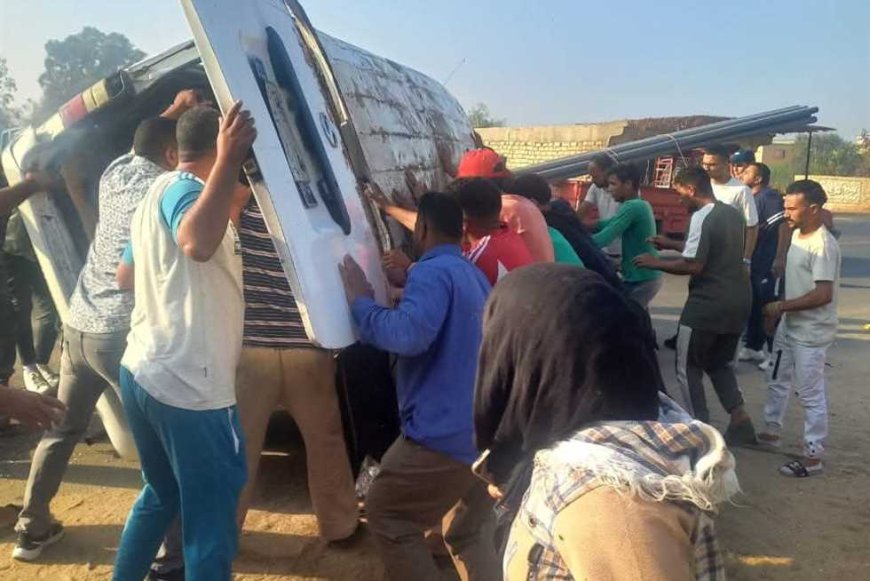 إصابة 12 في انقلاب ميكروباص على طريق الخطاطبة السادات
