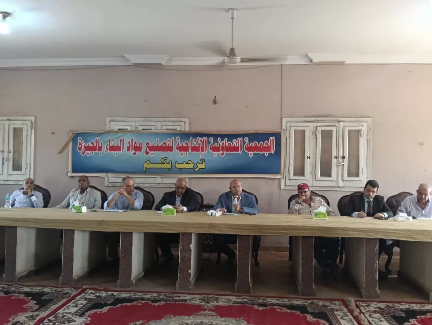 نائب محافظ الجيزة يواصل لقاءاته مع مستثمري عرب أبو ساعد لبحث أوجه الدعم المالي