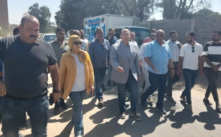 بالصور.. نائب محافظ الجيزة يتابع ميدانيا تطوير طريق الحفرية بين محور كمال عامر وأوسيم