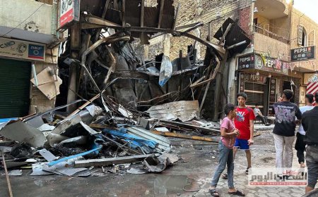 «الحديد كان بيولع زي الورق».. تفاصيل 16 ساعة في حريق مركز قطع غيار سيارات بالحرفيين (معايشة)