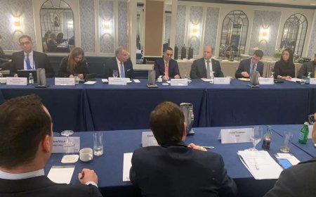 وزير الاستثمار والتجارة الخارجية يشارك في مائدة مستديرة بواشنطن نظمها مجلس الأعمال للتفاهم الدولي (BCIU)