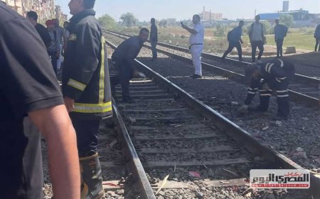 مصرع شاب وإصابة 7 آخرين نتيجة حادث تصادم وسقوط سيارة على السكة الحديد في كفر الدوار