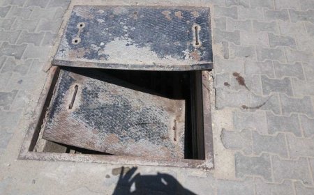 جهود مكثفة للبحث عن طفل سقط في بالوعة صرف صحي بشبرا الخيمة