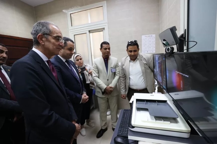 وزير الإتصالات يزور مدرسة WE للتكنولوجيا التطبيقية ومركز مبيعات قنا