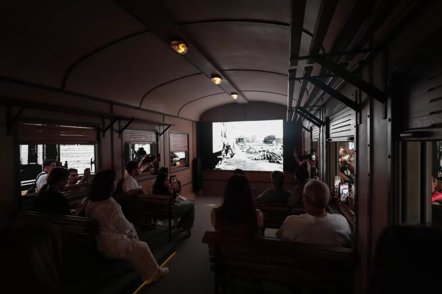 افتتاح معرض “باب الحديد” احتفاء بمئوية مبكرة للراحل يوسف شاهين