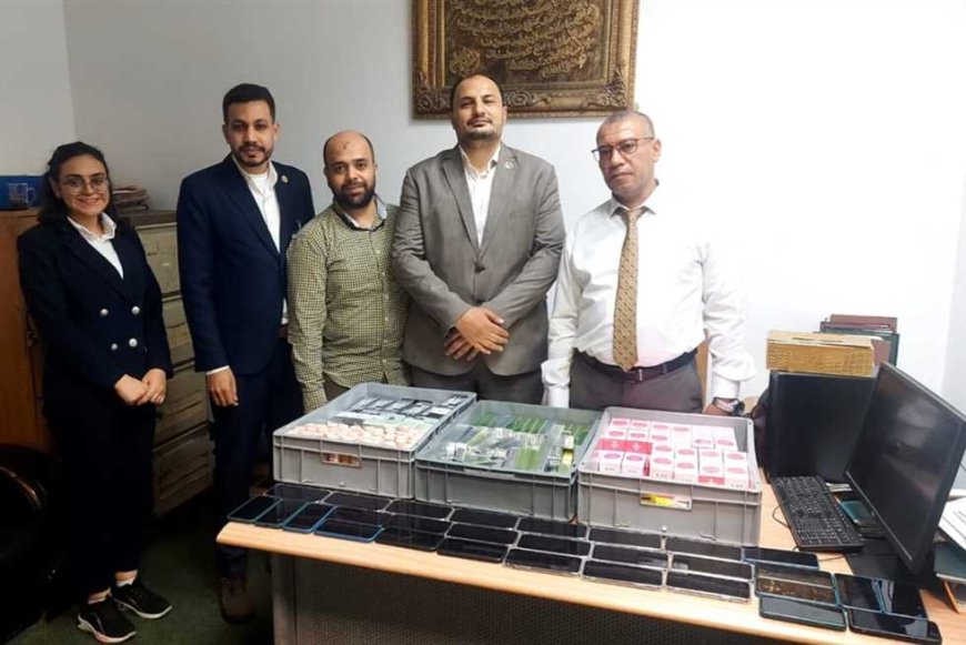 إحباط تهريب هواتف محمولة ومستحضرات تجميل قادمة من دبي بمطار الإسكندرية الدولي
