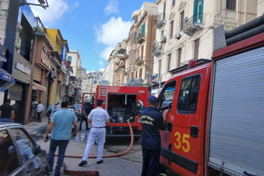 «بسبب ماس كهربائي».. حريق في مسرح الإسكندرية (صور)