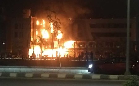 حريق هائل يلتهم مولًا شهيرًا بالعبور.. والتحقيقات: ماس كهربائي السبب