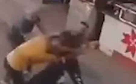 التحقيق في واقعة تعدي معلم بعنف على طلاب داخل فناء مدرسة بالقاهرة