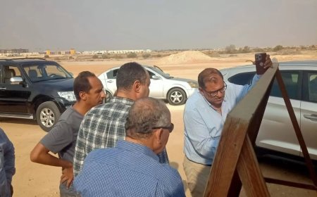 جولة ميدانية لمتابعة مشروعات المرافق الجديدة بمنطقة جنيفة بالشروق