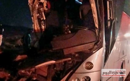 إخطار نيابة «رأس غارب» لبدء التحقيقات في مصرع واصابة 38 شخصًا  في تصادم اتوبيس سياحي وتريلا نقل