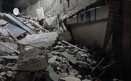 لجنة هندسية لمعاينة «عقار الجمرك» المنهار والعقارات المجاورة لبيان سلامتها