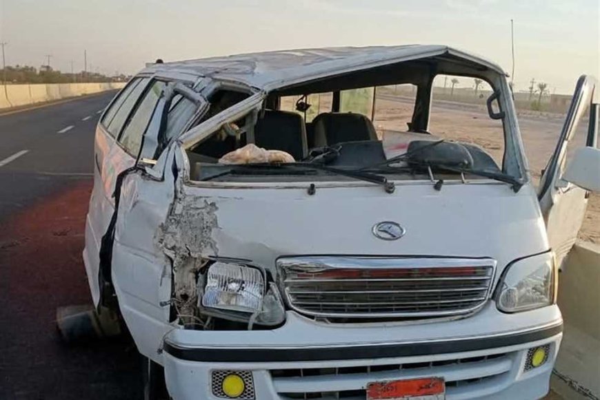 إصابة 13 شخصًا في انقلاب ميكروباص على طريق العين السخنة بالسويس