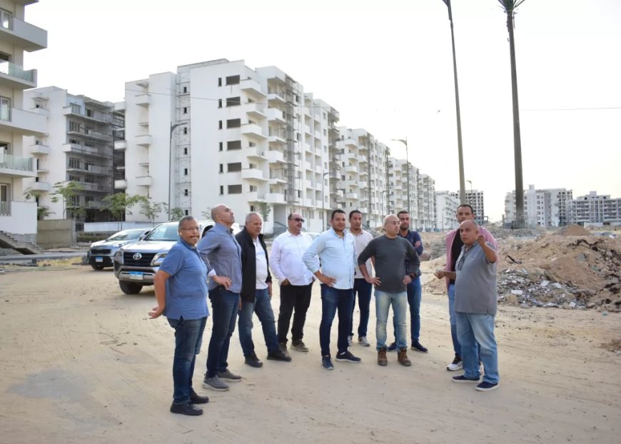 مساعد نائب رئيس الهيئة لقطاع التنمية والإنشاءات يتفقد المشروعات القومية بالعلمين الجديدة.