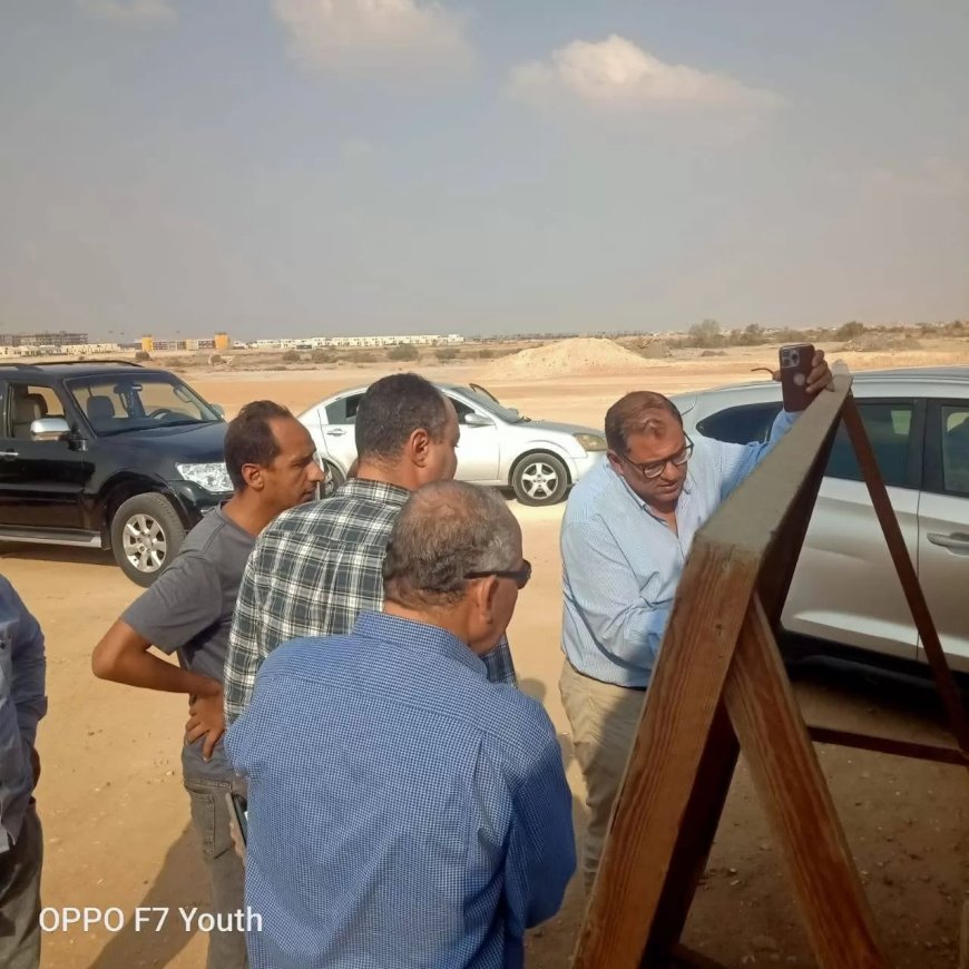 جولة ميدانية لمتابعة مشروعات المرافق الجديدة بمنطقة جنيفة بالشروق