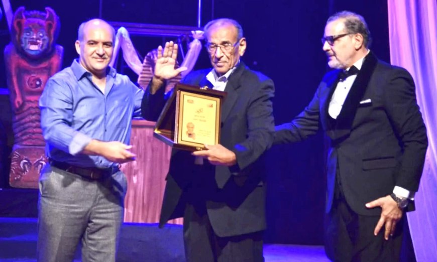 حفل افتتاح مهرجان الفضاءات غير التقليدية. بأكاديمية الفنون يكرم الدكتور مجدي كامل