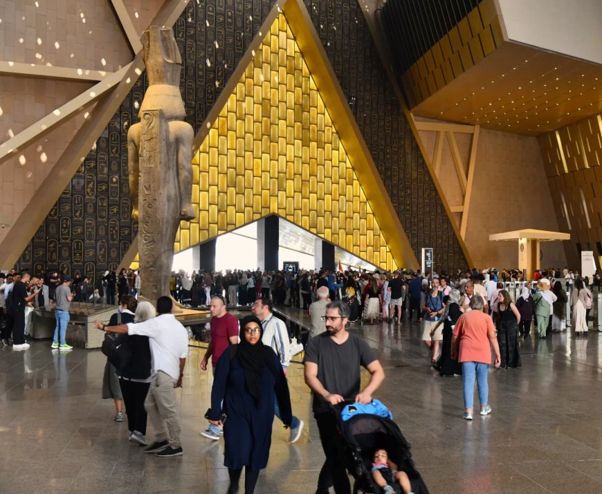 المتحف المصرى الكبير يواصل استقبال رواده