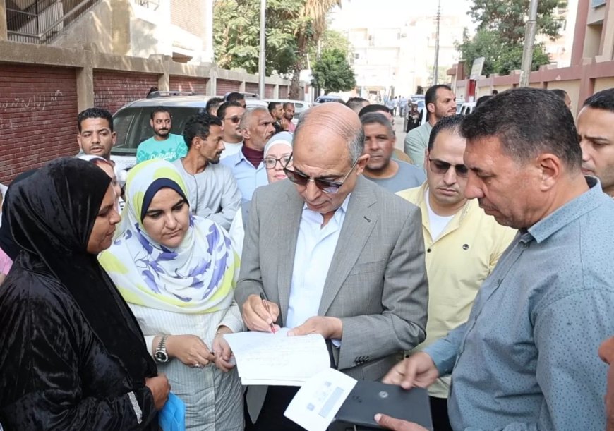 «جبر الخواطر منهج حياة» في المنيا.. المحافظ يواصل لقاءات خدمة المواطنين ويستمع إلى 70 حالة إنسانية