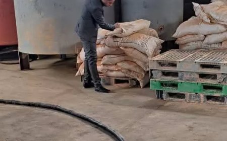 ضبط 15 طن زيوت سيارات مغشوشة داخل مصنع مخالف .. بالمنوفية