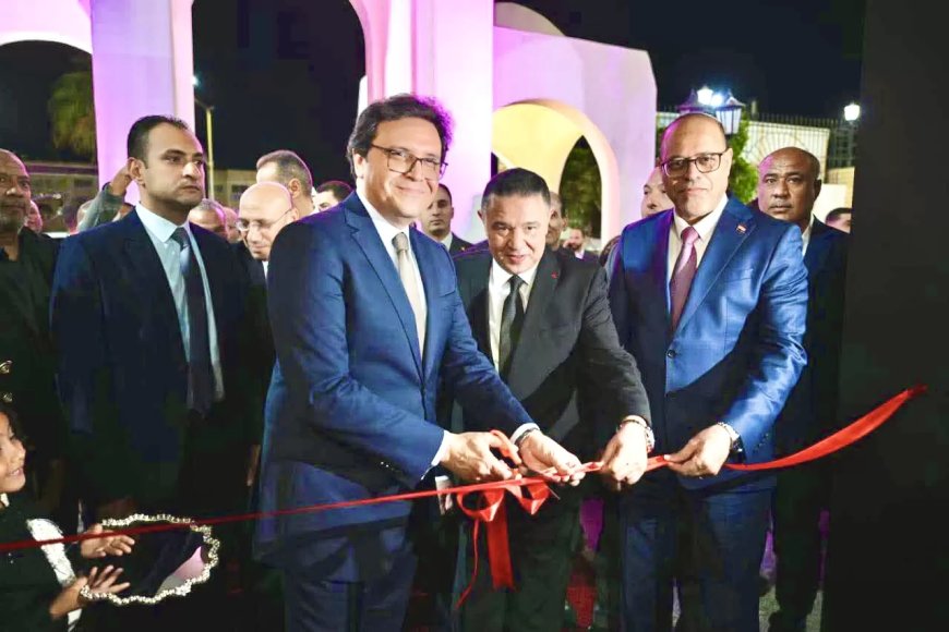 وزير الثقافة يفتتح “قصر ثقافة الغردقة” بعد تطويره ورفع كفاءته ويعلن إطلاق منصات “Cultural Café” الرقمية