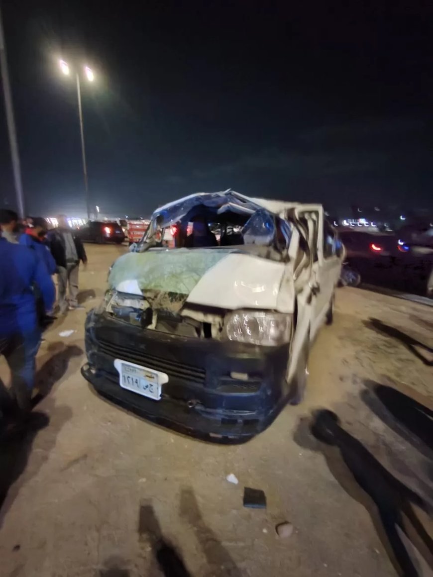 بالأسماء.. مصابو انقلاب ميكروباص بطريق القاهرة بمستشفى الشروق المركزى