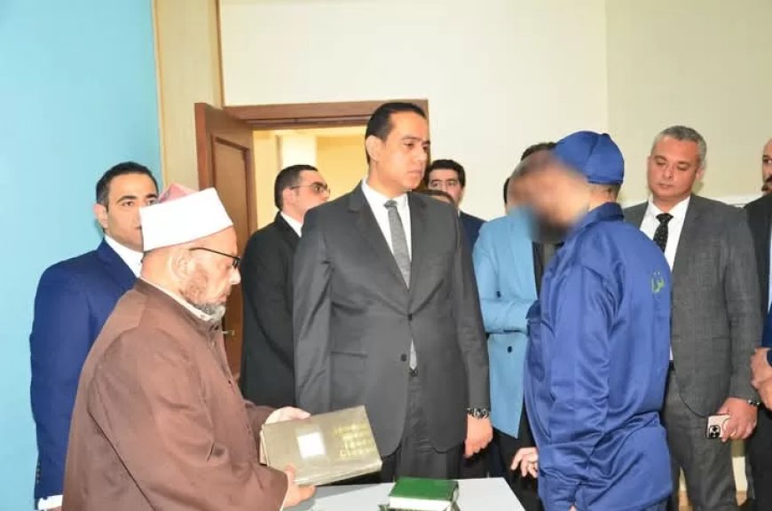 النيابة العامة تفتش مركز إصلاح وتأهيل 15 مايو (1,3,4,6)
