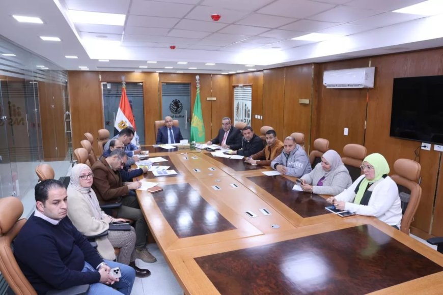 محافظ المنيا يستعرض إنجازات التصالحات واسترداد أراضي الدولة