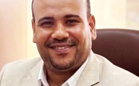 نجاة الإعلامى أيمن الوردانى من لدغة ثعبان الكوبرا قبل الهجوم عليه وتمكن من تصويره بجوار الأرض الزراعيه بكفر الشيخ
