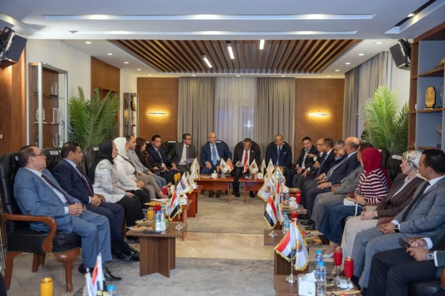 صالون سياسي لـ«الشعب الجمهوري» يناقش تعزيز دور الإدارة المحلية في التنمية