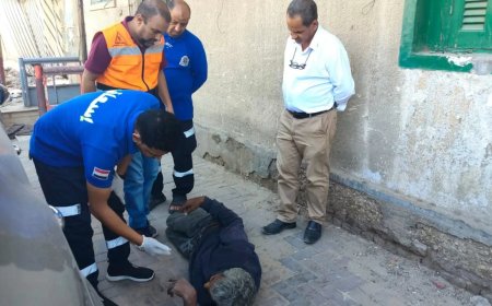 “التدخل السريع” بالتضامن ينقذ شخص فاقد للوعي بسوهاج من جحيم الشارع